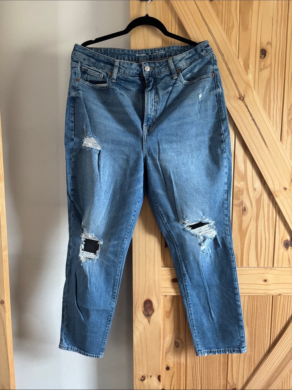 Old Navy Women's Light Blue Distressed Boyfriend Jeans